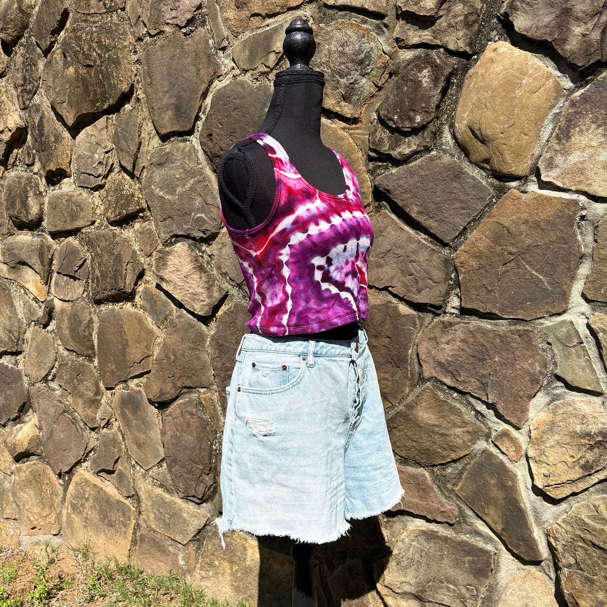 Junior Girls Scoop Neck Cropped Tank Top | Hand-Dyed Geode Design