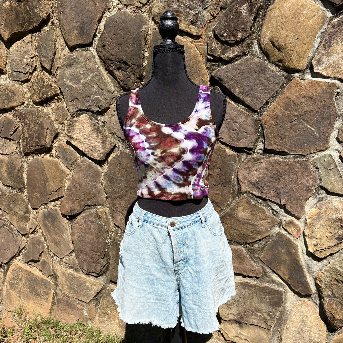 Junior Girls Scoop Neck Cropped Tank Top | Hand-Dyed Geode Design